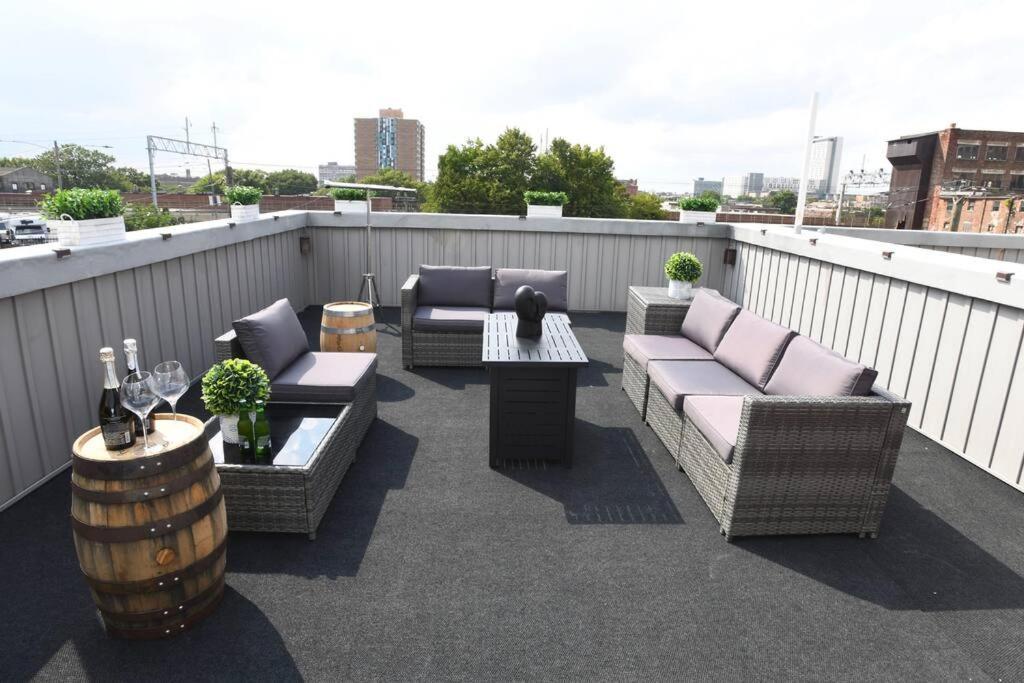 Yanne'S Place - Roof-Patio, Workspace, Cityview Filadelfia Exterior foto